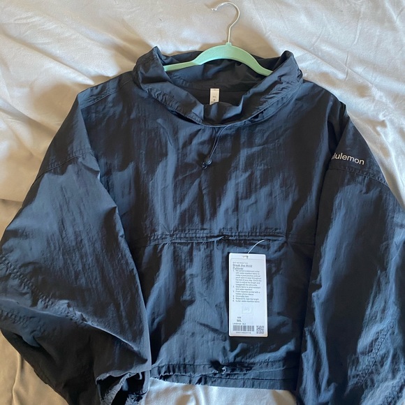 Break the Mold pullover - Picture 5 of 5